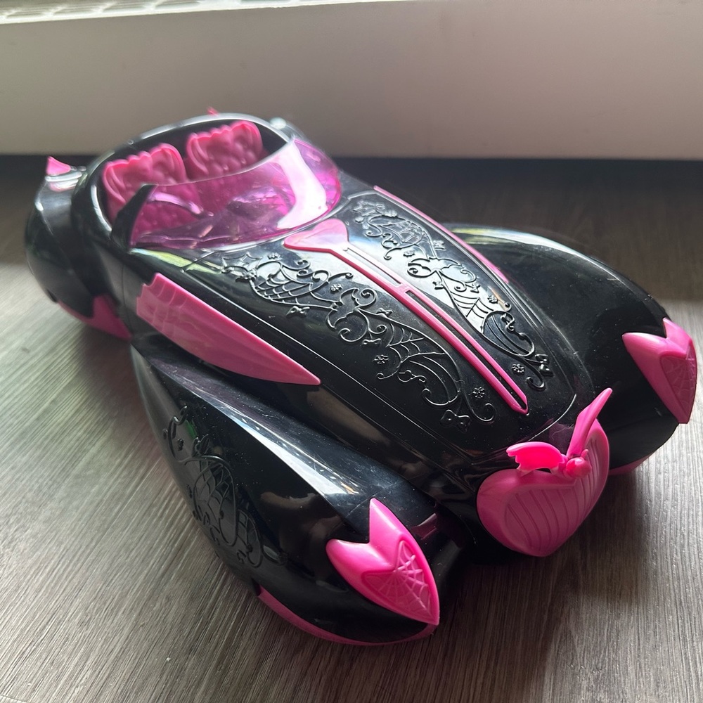Monster High car Sweet 16